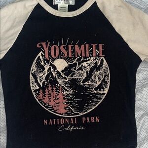 Yosemite National Park Tee - Black and Cream